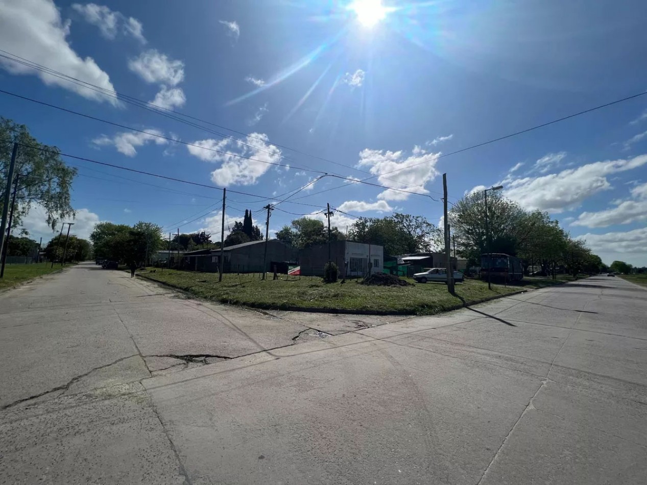 Lote en Esquina en Veronica T-780