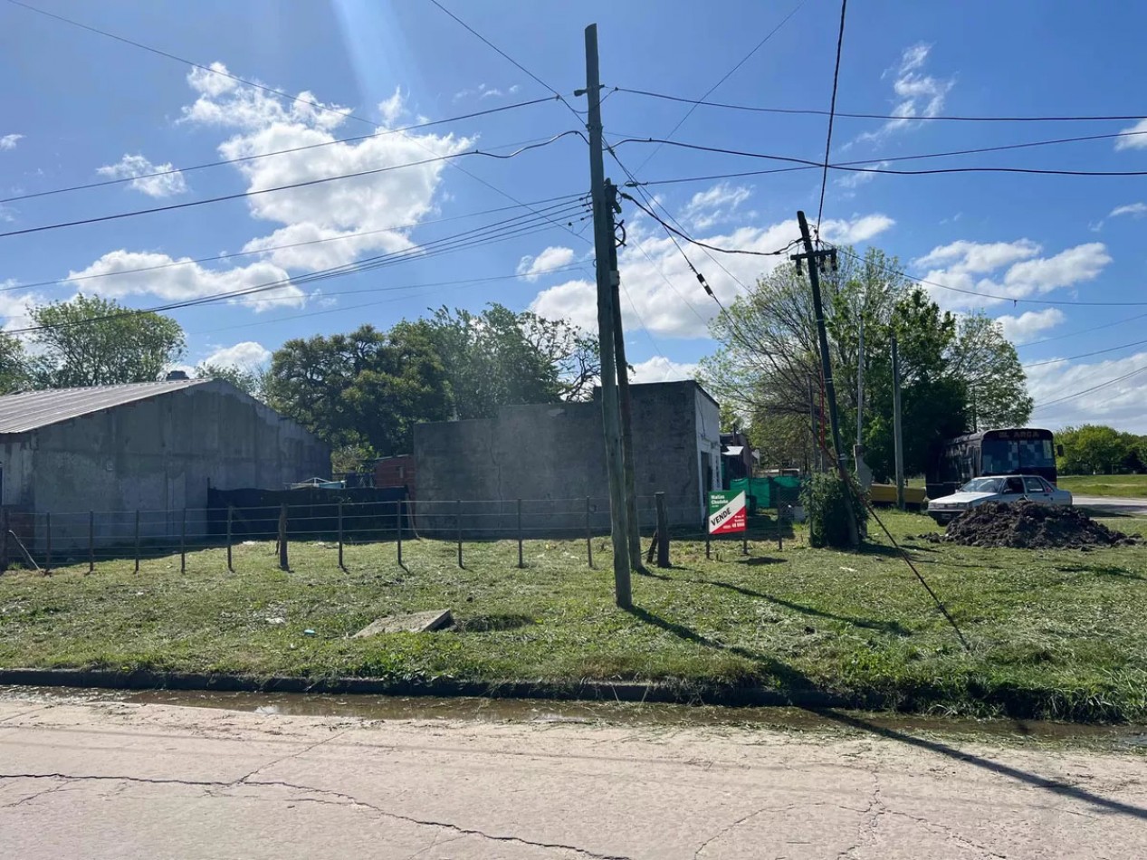 Lote en Esquina en Veronica T-780
