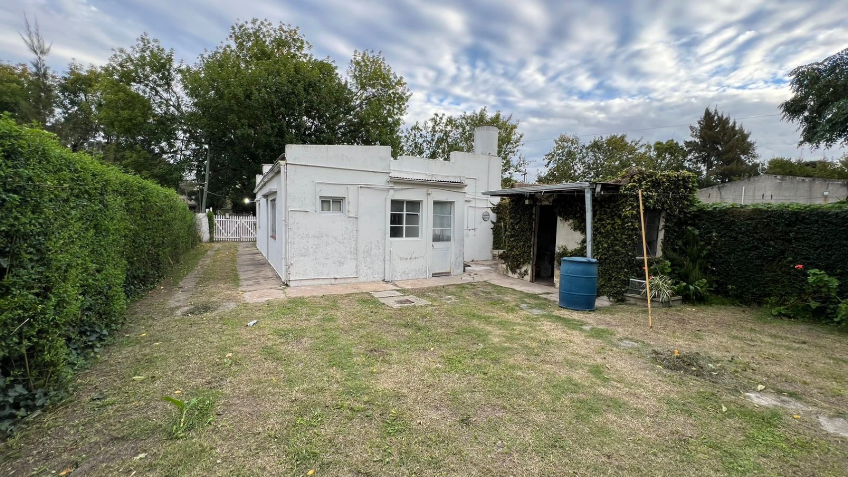 Casa 2 Dorms En Veronica Lote 600m² K-1177