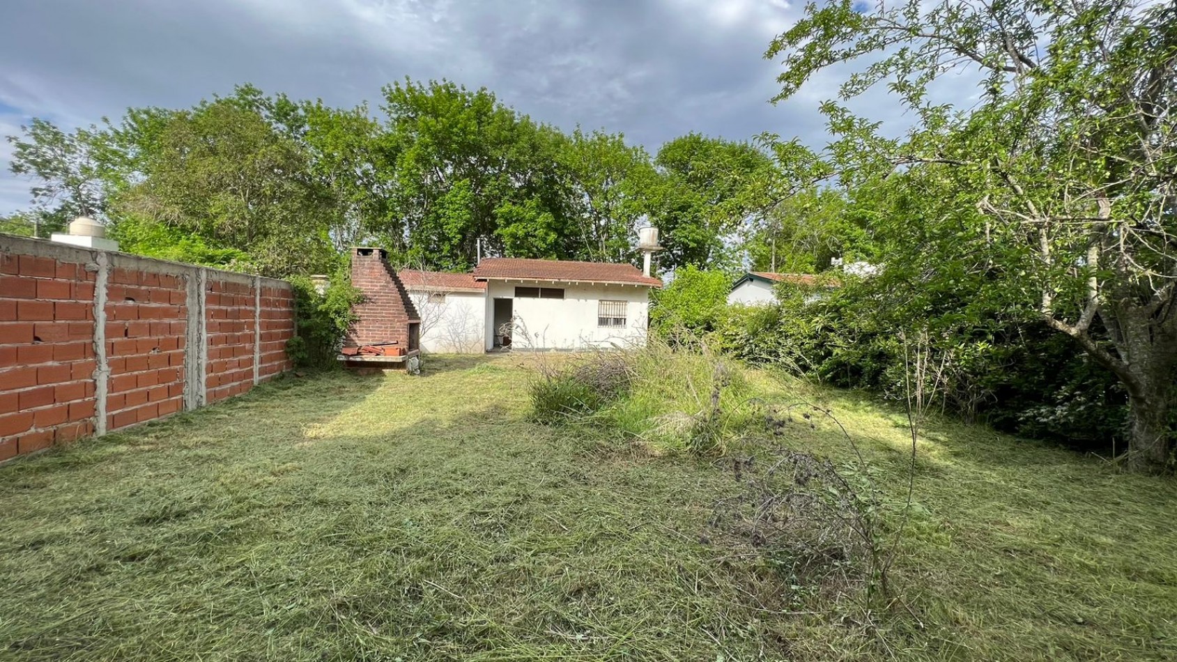 Casa CENTRICA en Veronica 2 Dorm  c/ Cochera K-1168