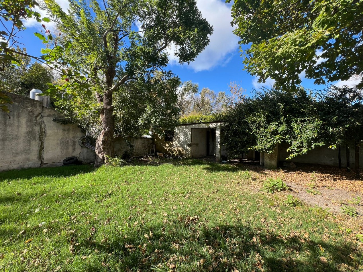 VENTA Retasada - Casa en Veronica sobre 2 lotes K-1188