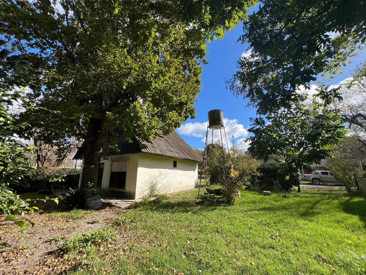 VENTA Retasada - Casa en Veronica sobre 2 lotes K-1188