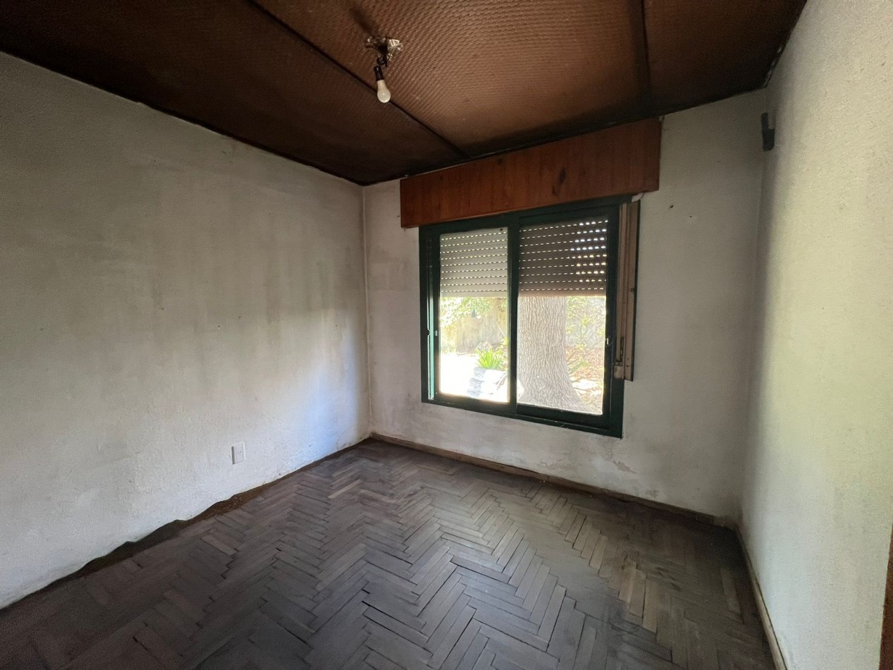 VENTA Retasada - Casa en Veronica sobre 2 lotes K-1188