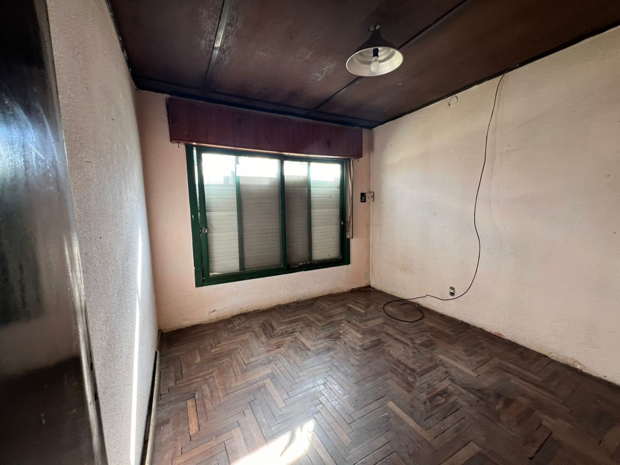 VENTA Retasada - Casa en Veronica sobre 2 lotes K-1188