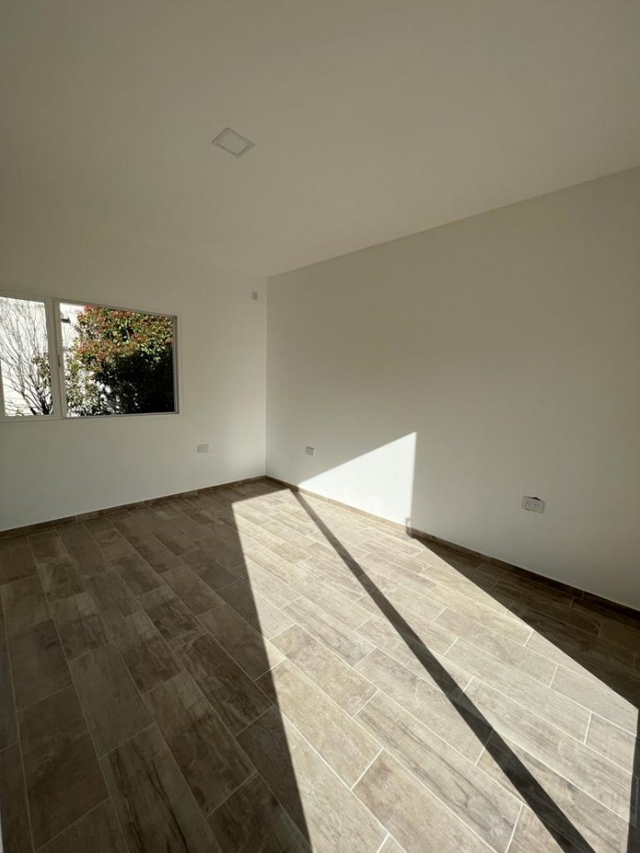 VENTA Casa en Barrio Cerrado Veronica Lawn Tenis - Punta Indio K-1146