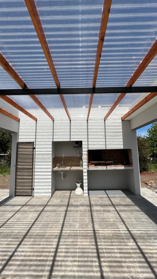 VENTA Casa en Barrio Cerrado Veronica Lawn Tenis - Punta Indio K-1146