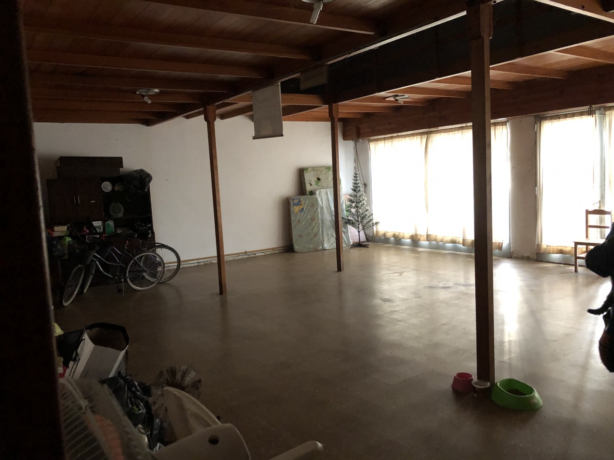 VENTA CASA CON LOCAL en Veronica K-1082