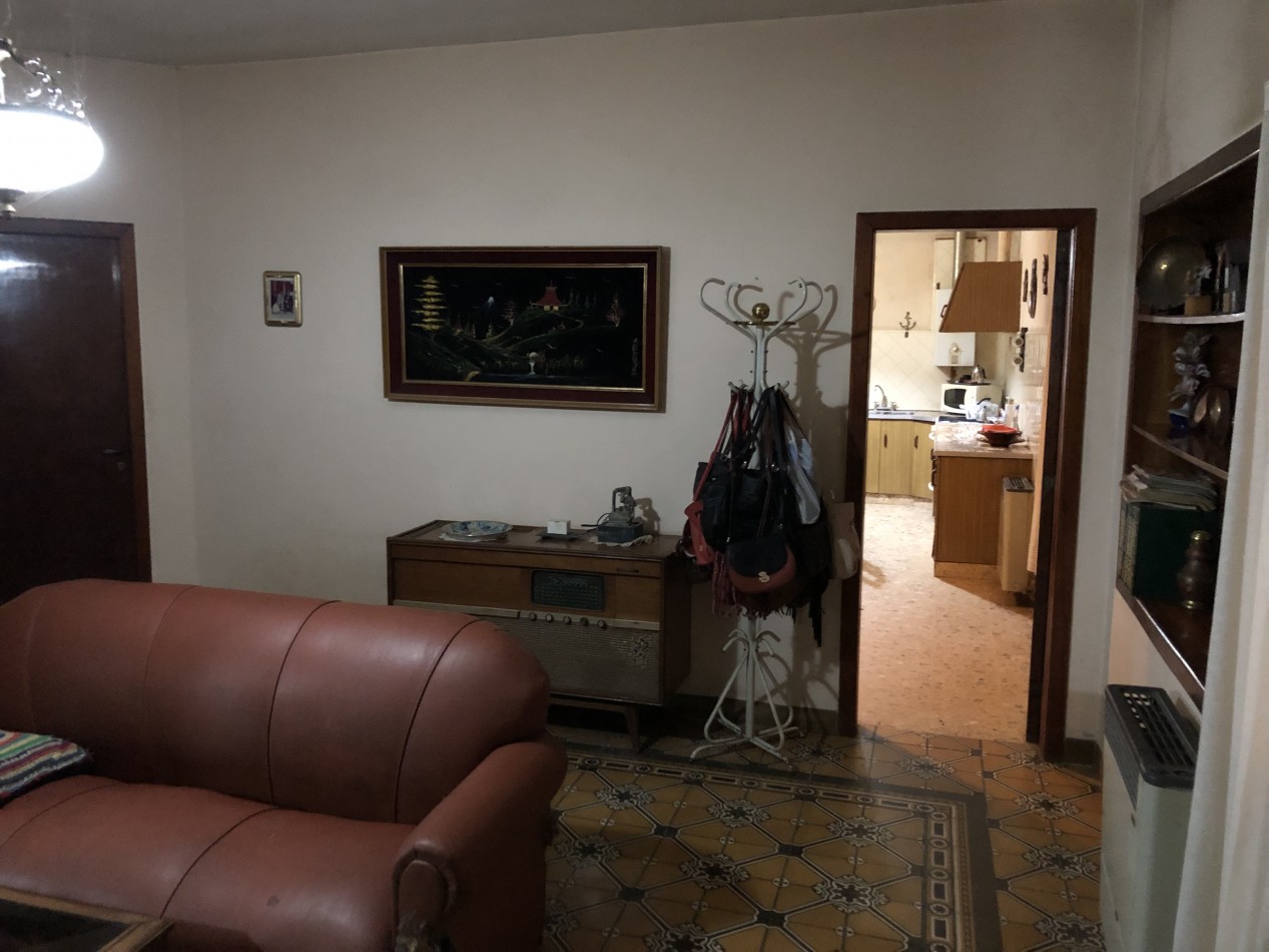 VENTA CASA CON LOCAL en Veronica K-1082