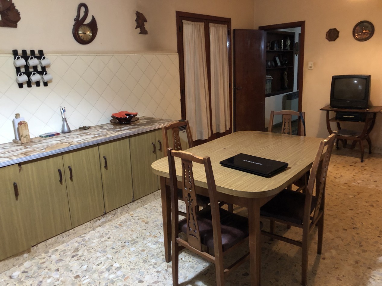 VENTA CASA CON LOCAL en Veronica K-1082