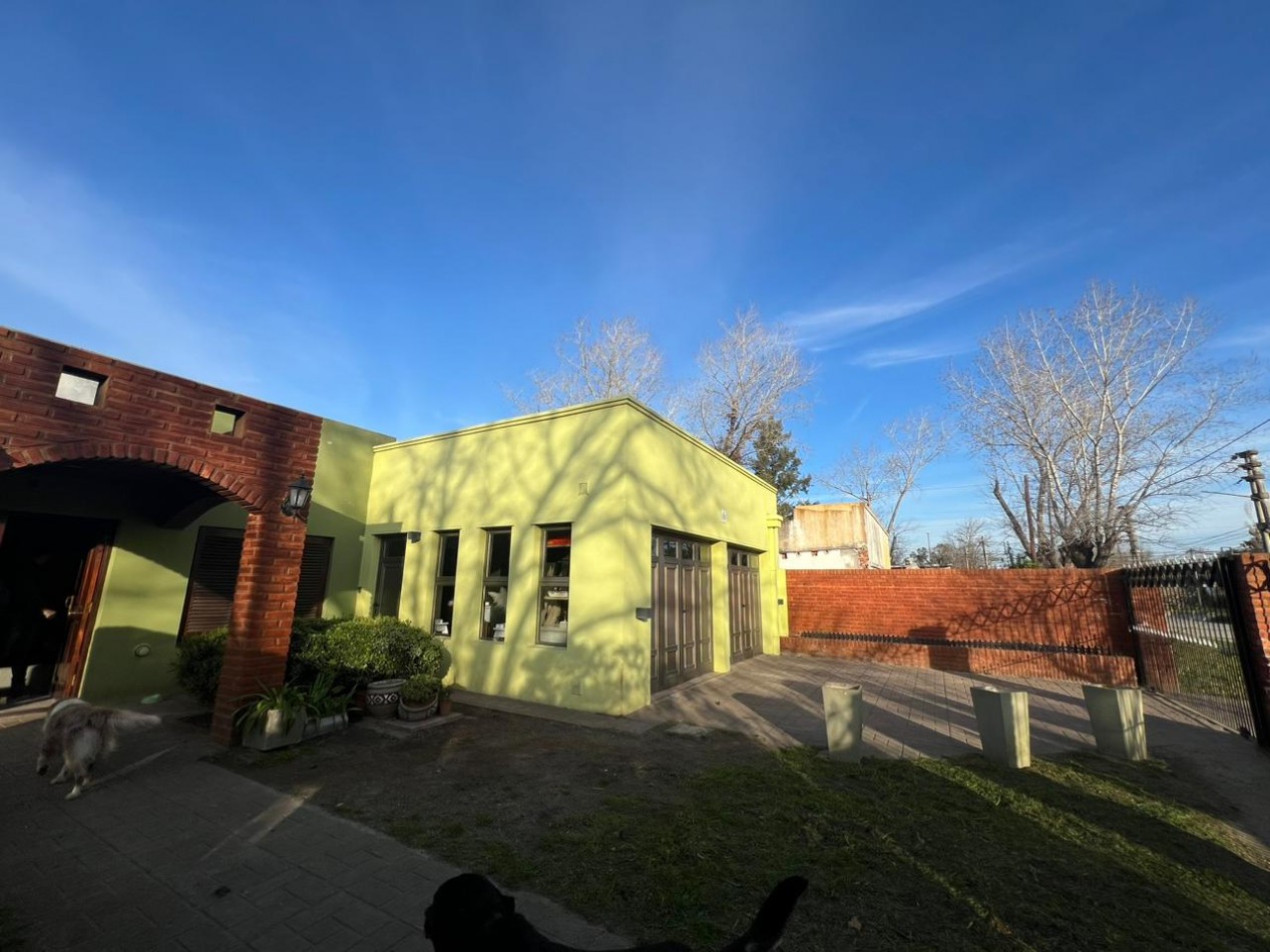 CASA - VENTA - IMPECABLE VERONICA K-1193