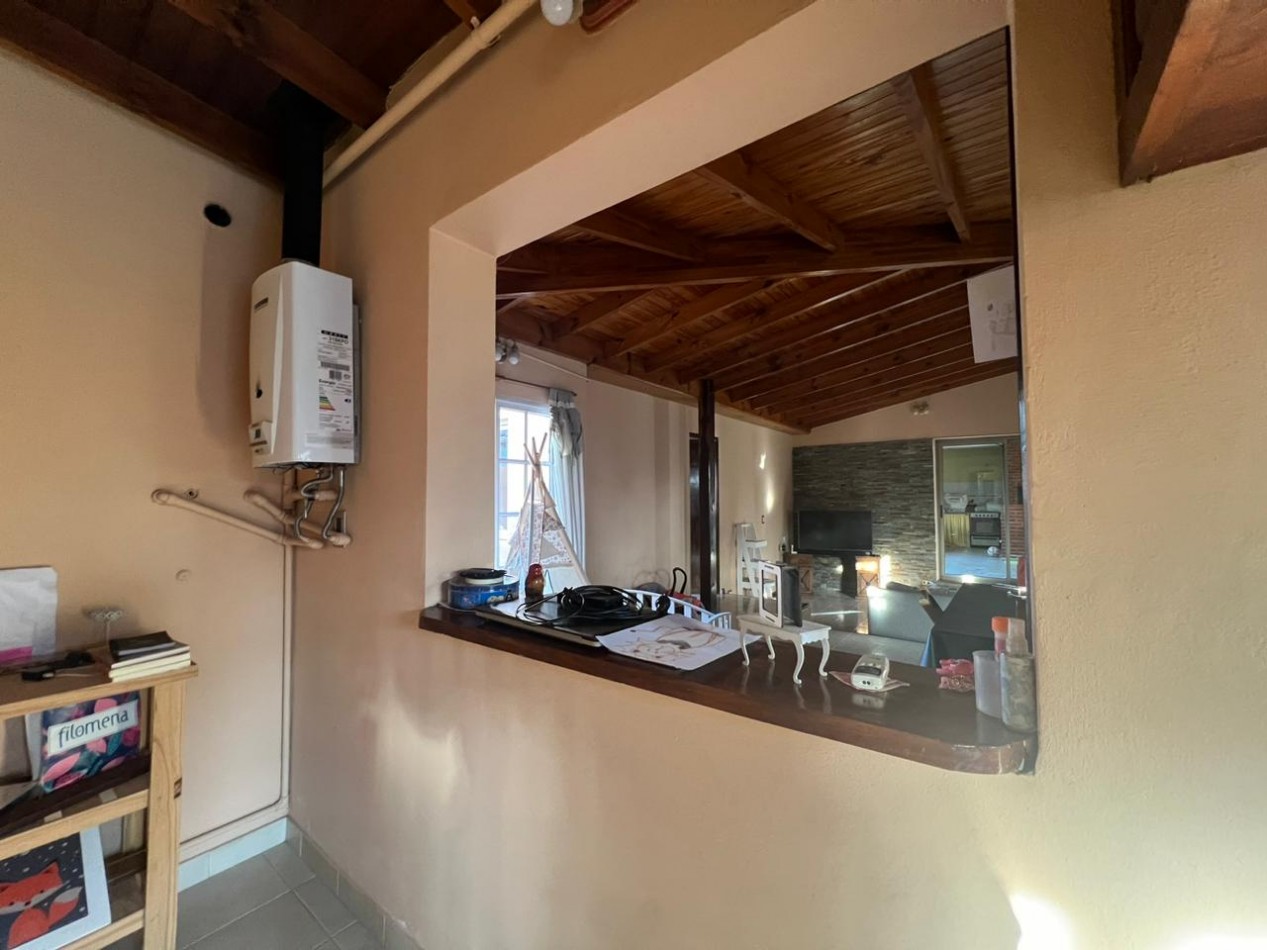 CASA - VENTA - IMPECABLE VERONICA K-1193