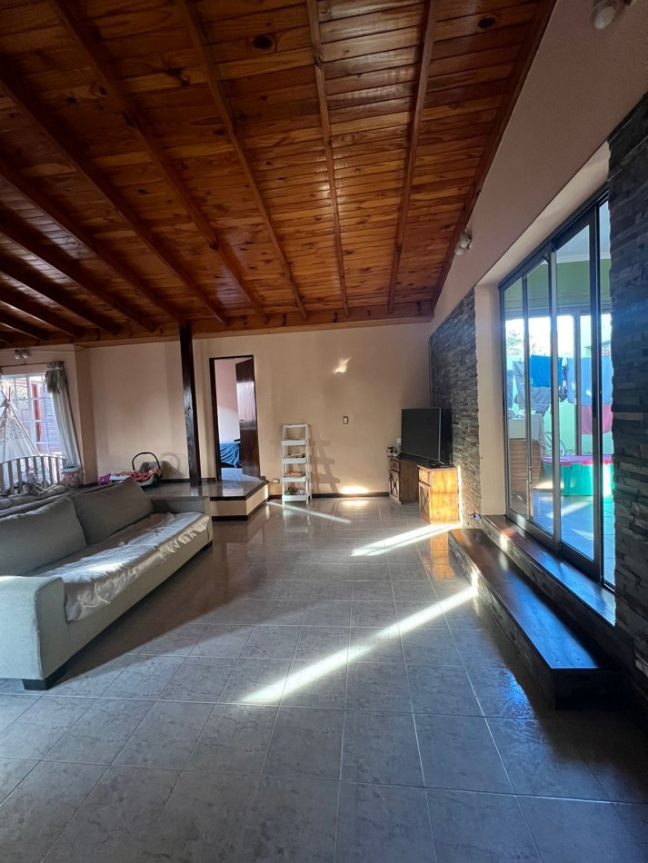 CASA - VENTA - IMPECABLE VERONICA K-1193