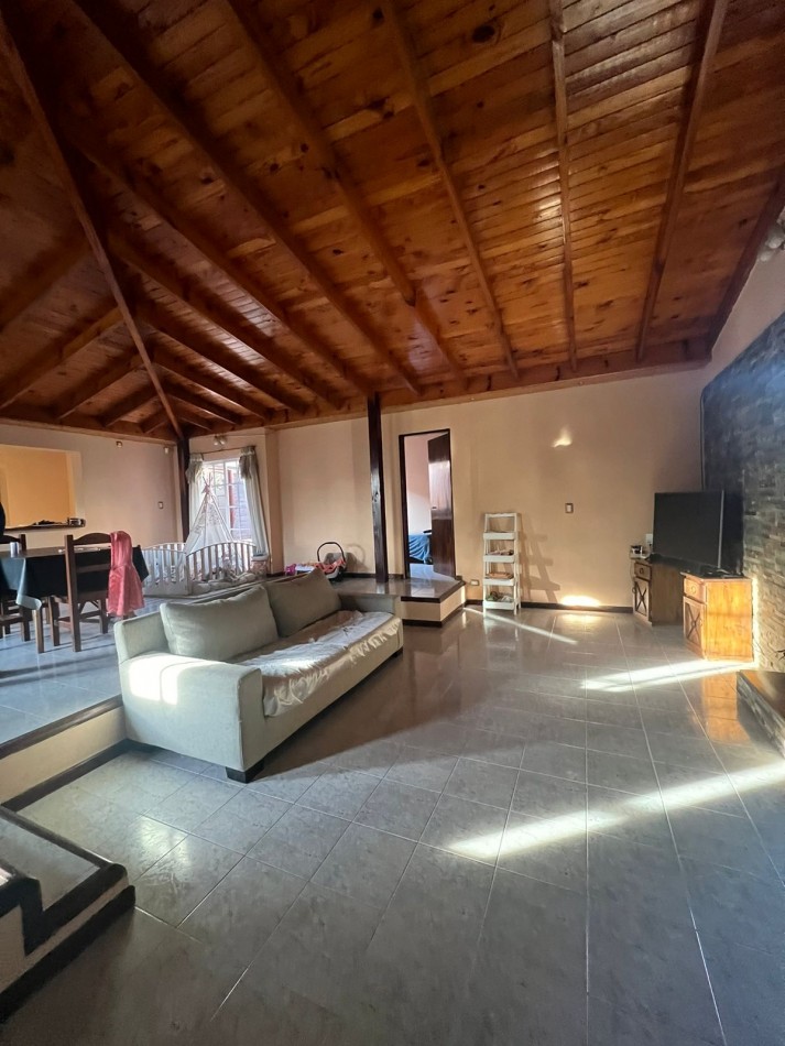 CASA - VENTA - IMPECABLE VERONICA K-1193