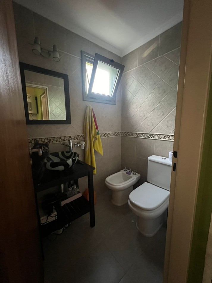 CASA - VENTA - IMPECABLE VERONICA K-1193