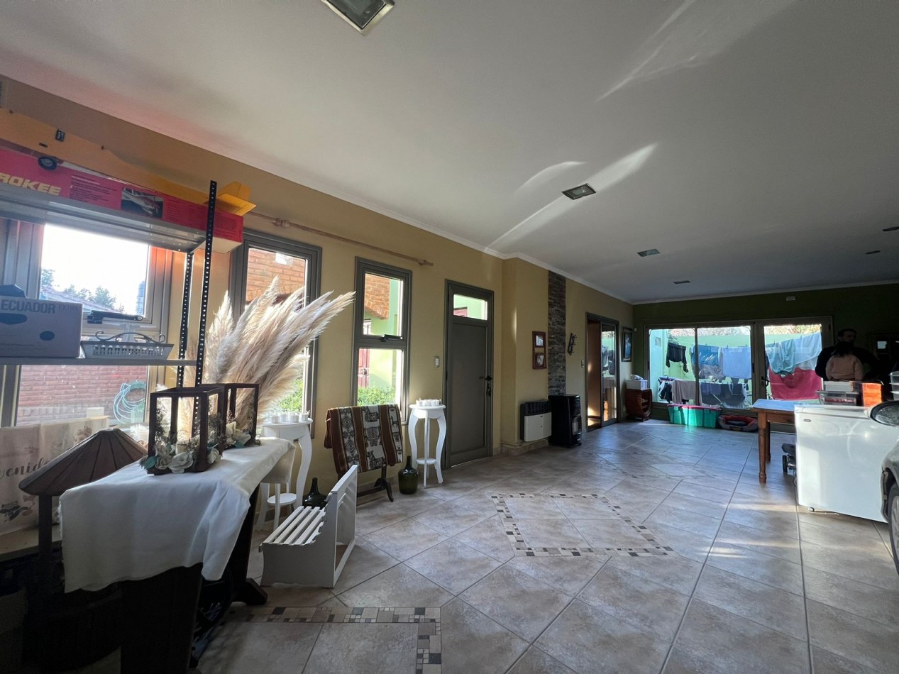 CASA - VENTA - IMPECABLE VERONICA K-1193