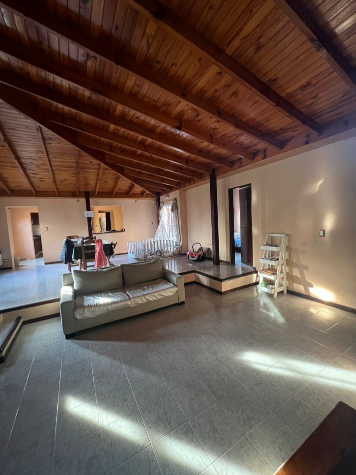 CASA - VENTA - IMPECABLE VERONICA K-1193