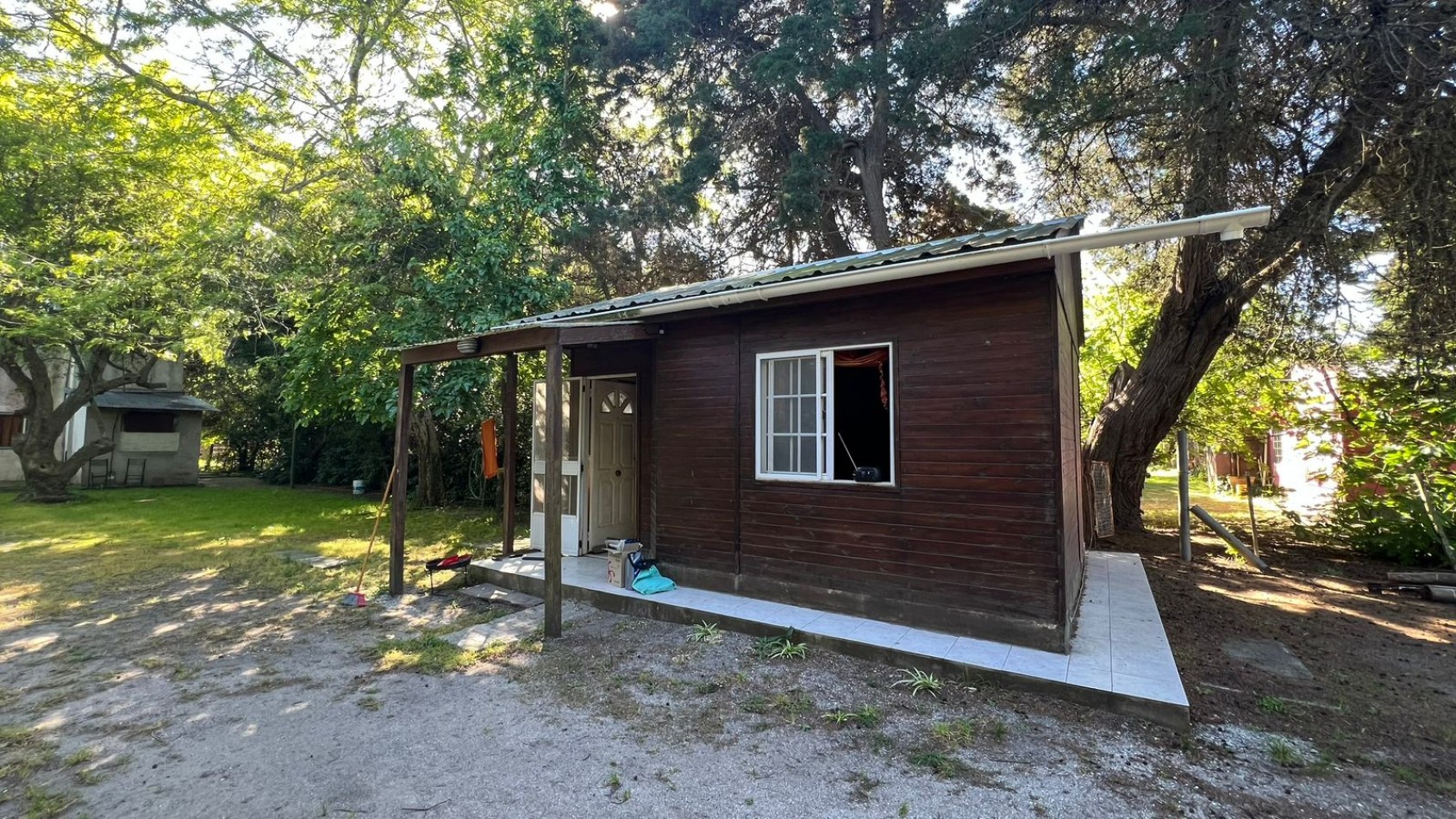  3 DUPLEX + CABAÑA - VENTA - en PUNTA DEL INDIO  (bajamos le precio)