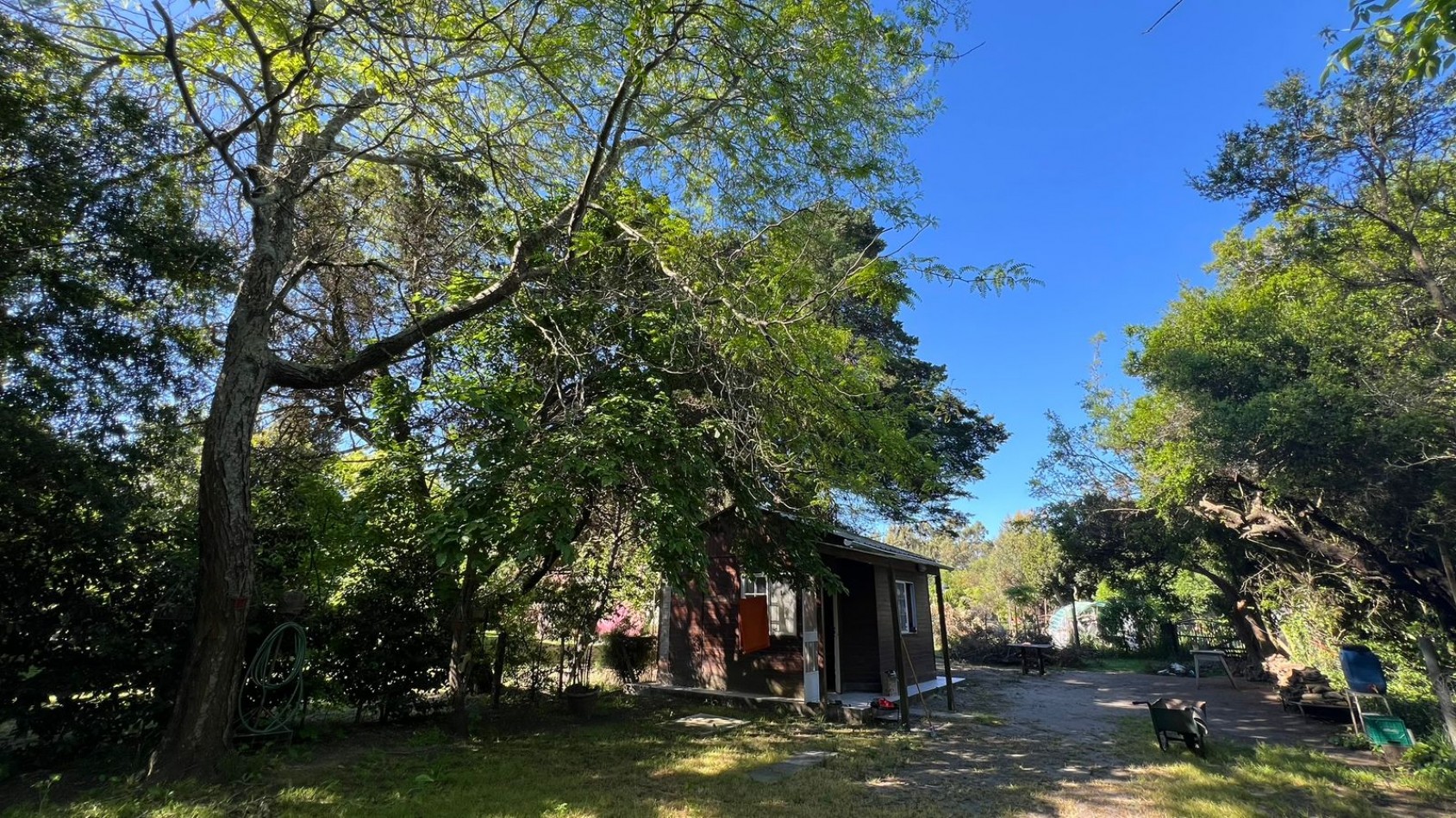  3 DUPLEX + CABAÑA - VENTA - en PUNTA DEL INDIO  (bajamos le precio)