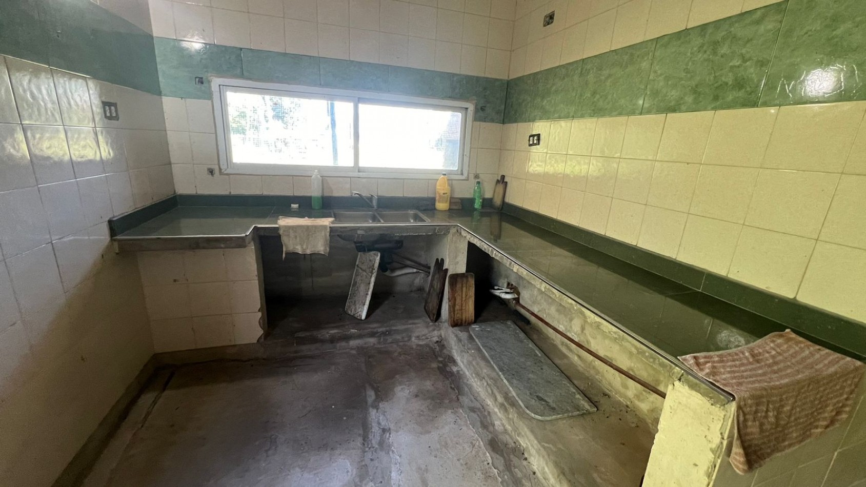 CASA QUINTA - VENTA - EN VERONICA K-1171