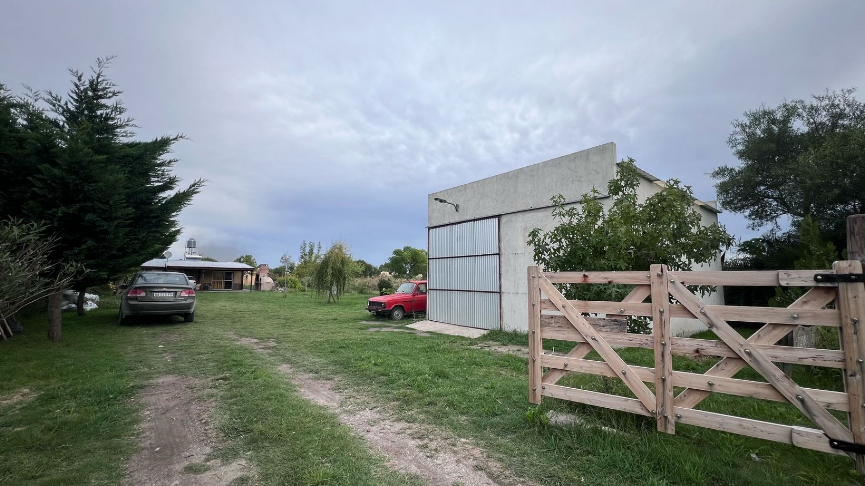  Casa + depto + galpon - VENTA - Punta del Indio K-1198