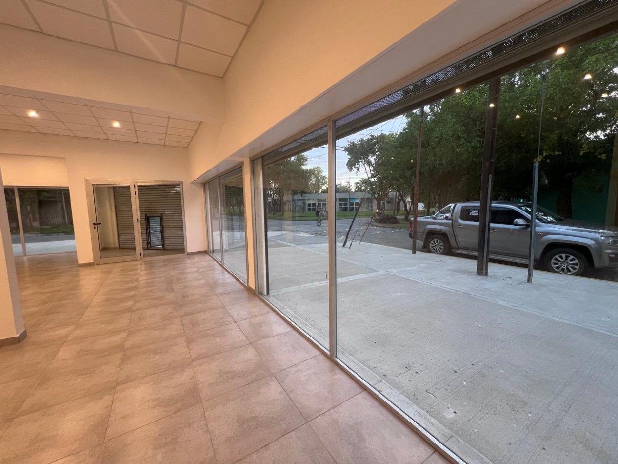 VENTA LOCAL 224m² A ESTRENAR VERONICA 