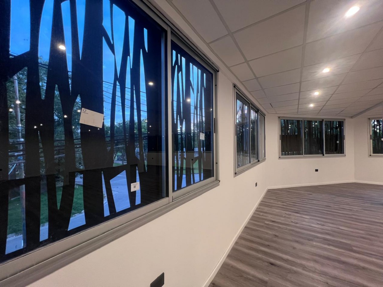 VENTA LOCAL 224m² A ESTRENAR VERONICA 