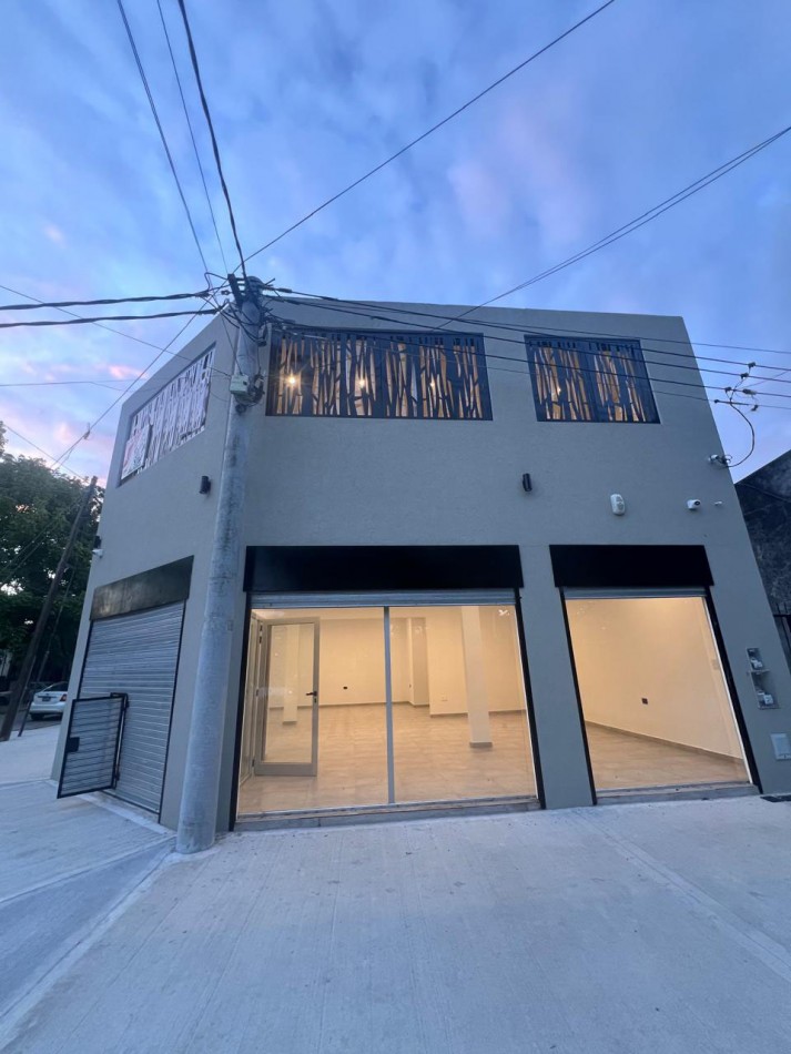 VENTA LOCAL 224m² A ESTRENAR VERONICA 