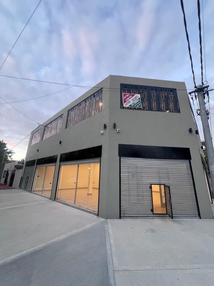 VENTA LOCAL 224m² A ESTRENAR VERONICA 