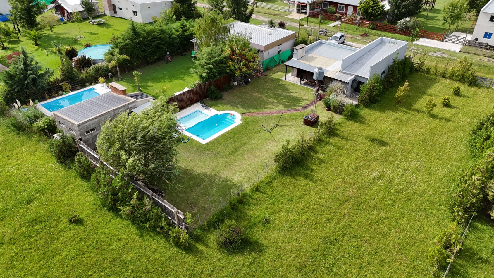 VENTA CASA VERONICA CON PISCINA K-1203