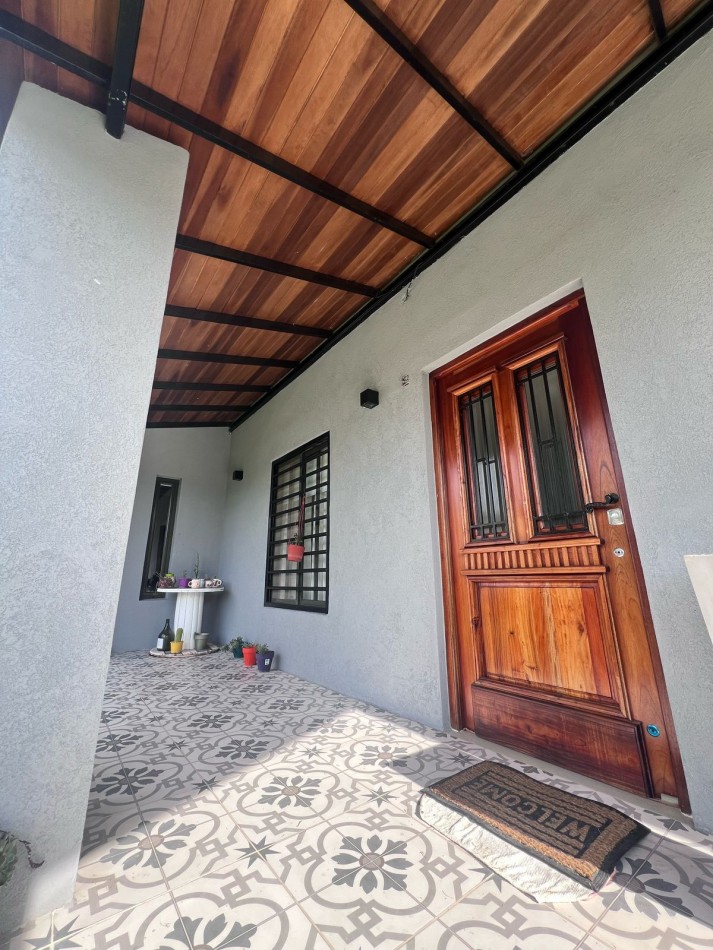 VENTA CASA VERONICA CON PISCINA K-1203
