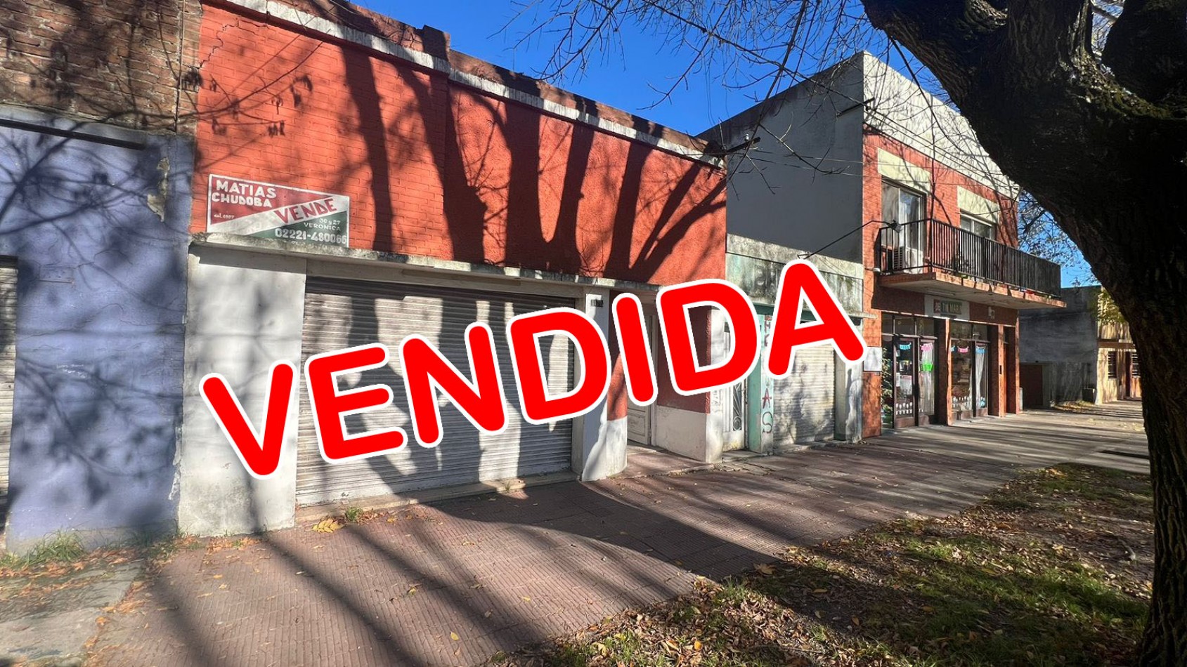 Casa con Local en Veronica K-1184