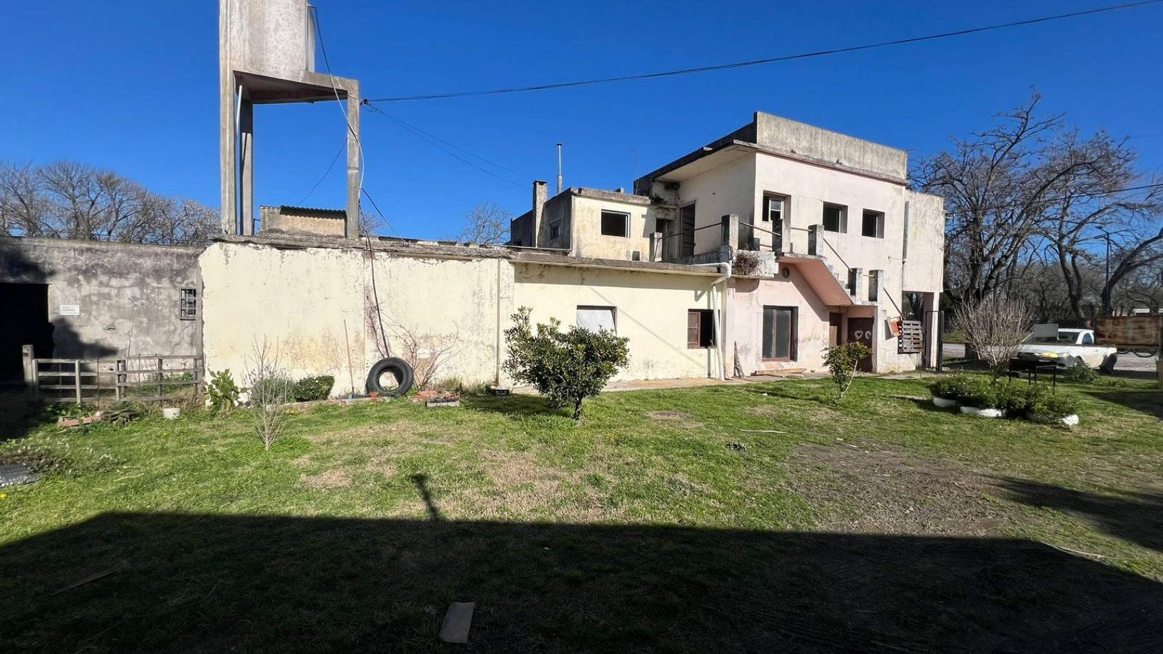 VENDE LOTE C/ CONTRUCCION VERONICA PUNTA INDIO T-805