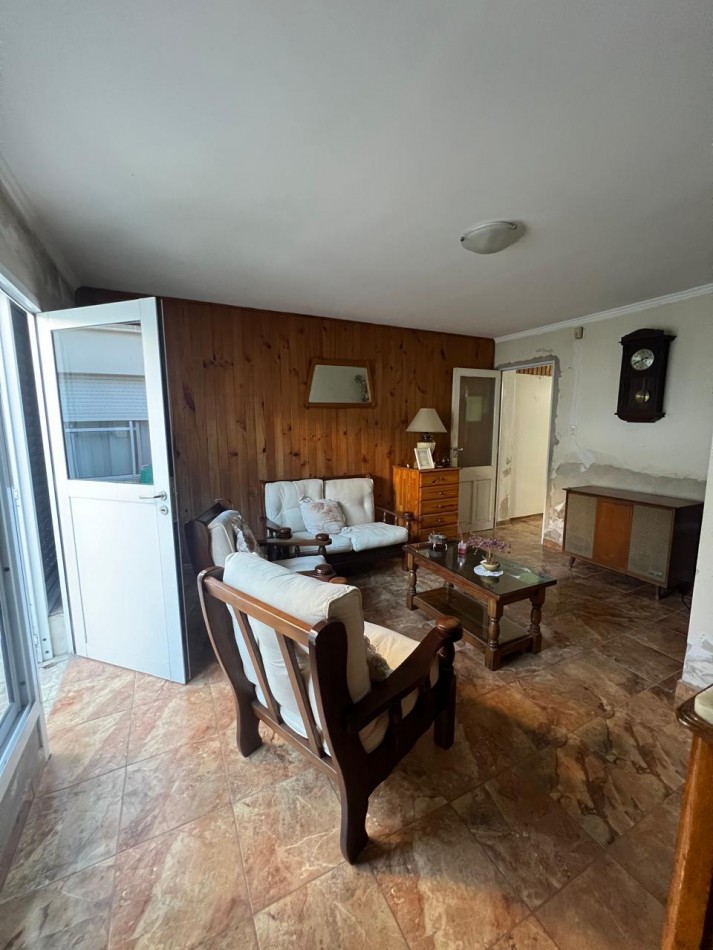 VENTA CASA  CON LOCAL VERONICA - PUNTA INDIO K-1212