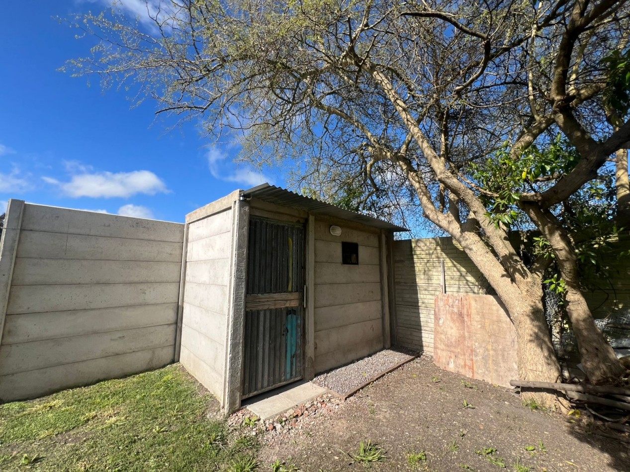 VENTA CASA 2 DORM APTA BANCO - VERONICA K-1213