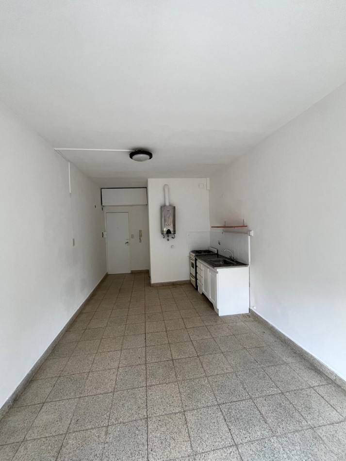 VENTA - MONOAMBIENTE -  ZONA FACULTAD LA PLATA