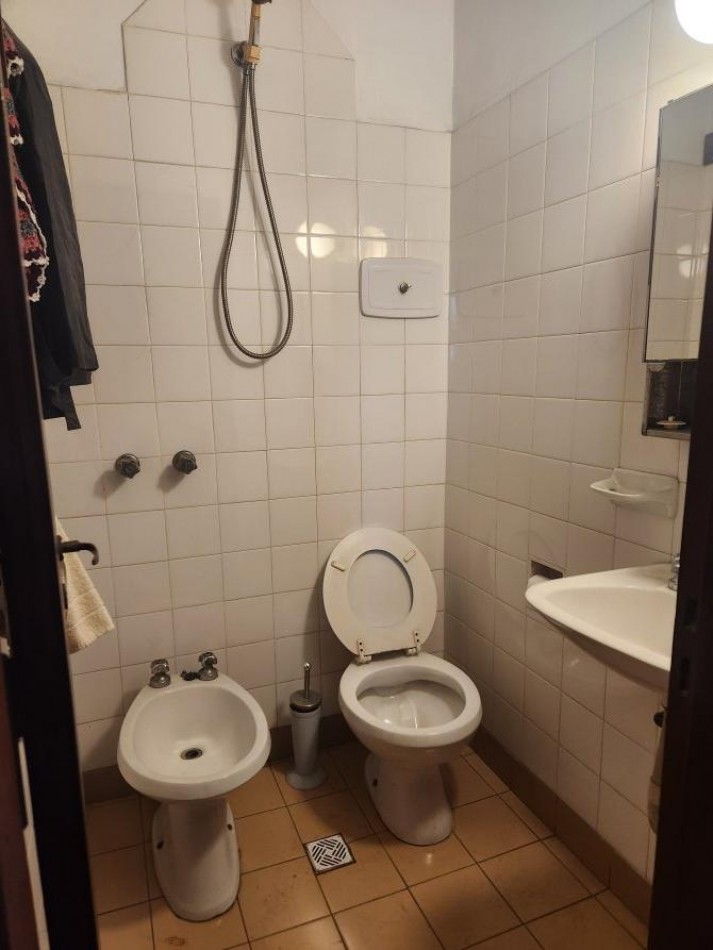 VENTA CASA + LOCAL - WILDE K-1221