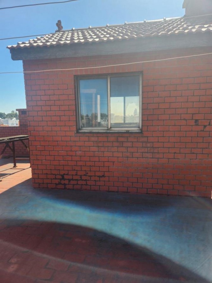 VENTA CASA + LOCAL - WILDE K-1221