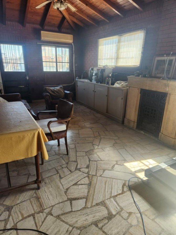 VENTA CASA + LOCAL - WILDE K-1221