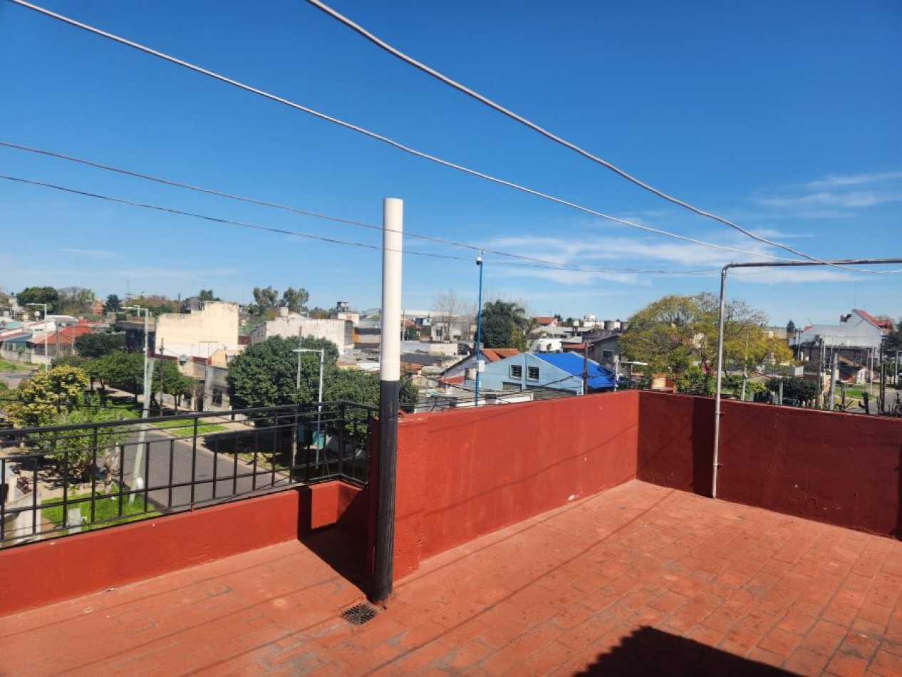 VENTA CASA + LOCAL - WILDE K-1221