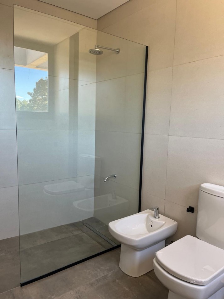 VENTA CASA PINAMAR BARRIO PIONEROS A ESTRENAR