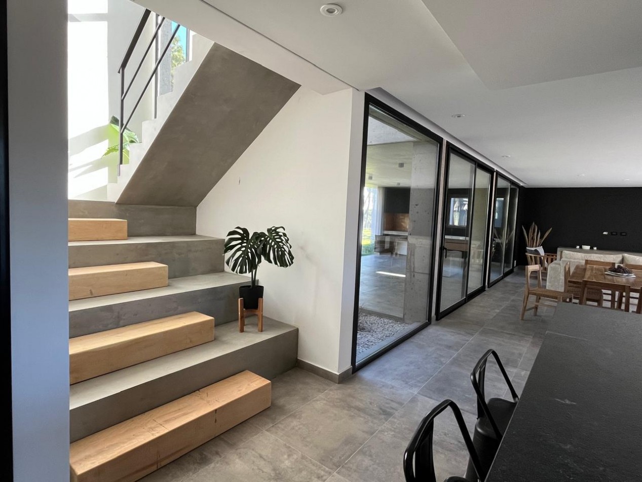 VENTA CASA PINAMAR BARRIO PIONEROS A ESTRENAR