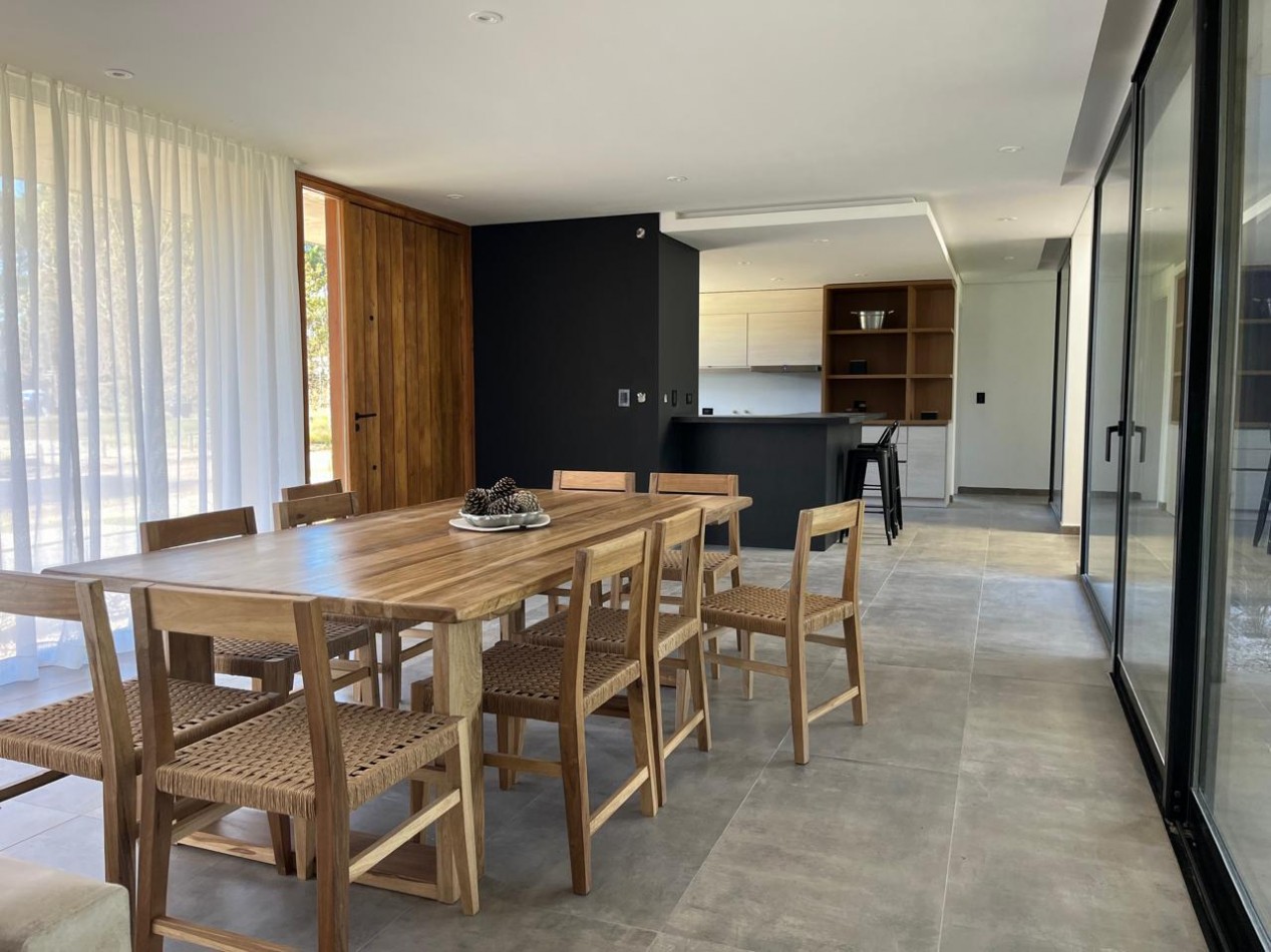 VENTA CASA PINAMAR BARRIO PIONEROS A ESTRENAR