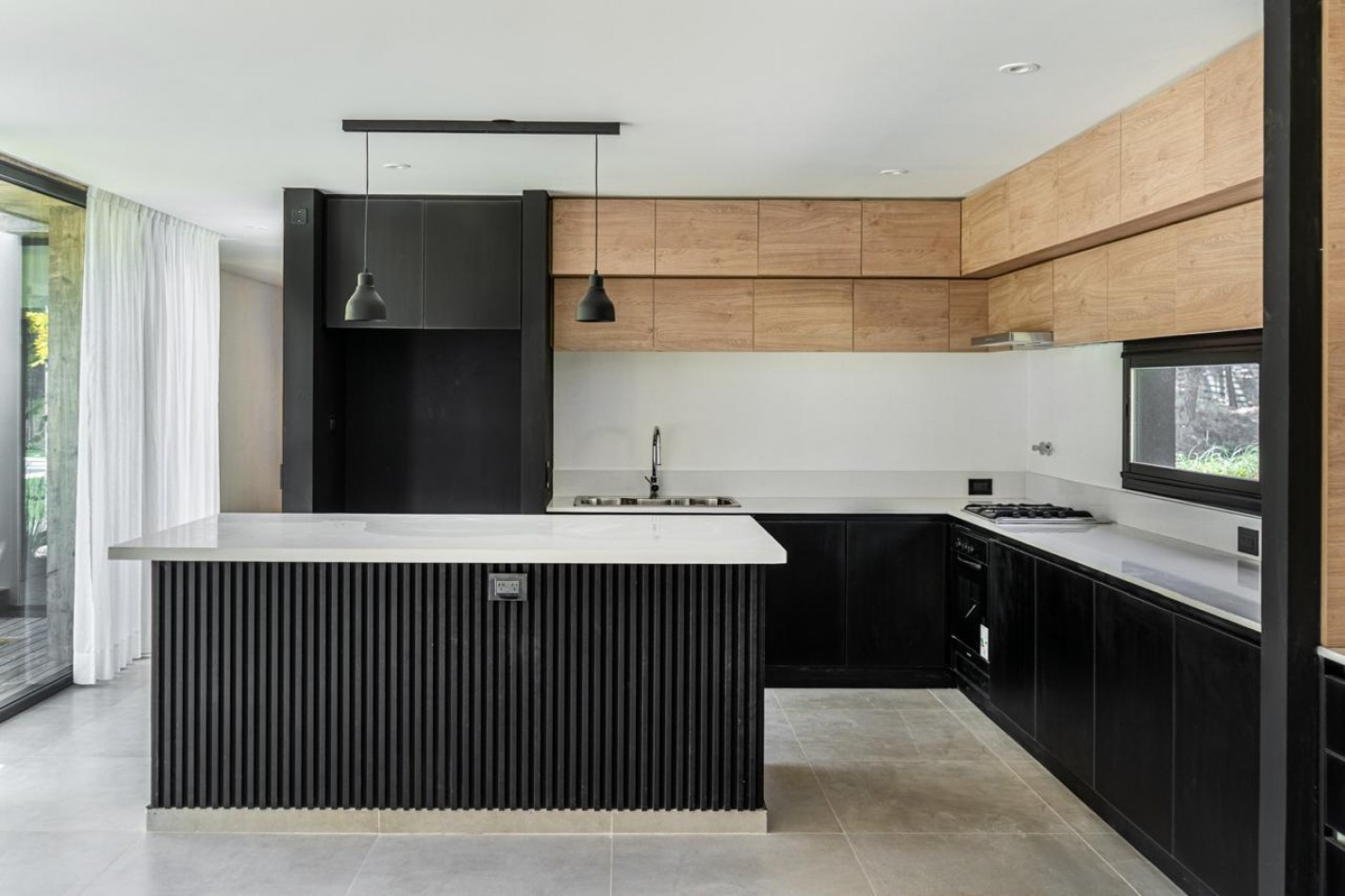 VENTA CASA PINAMAR - PIONEROS