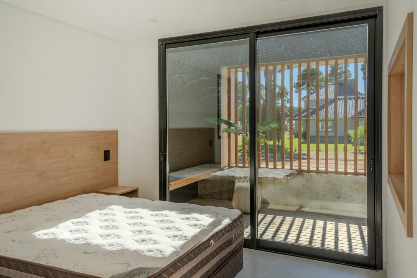 VENTA CASA PINAMAR - PIONEROS