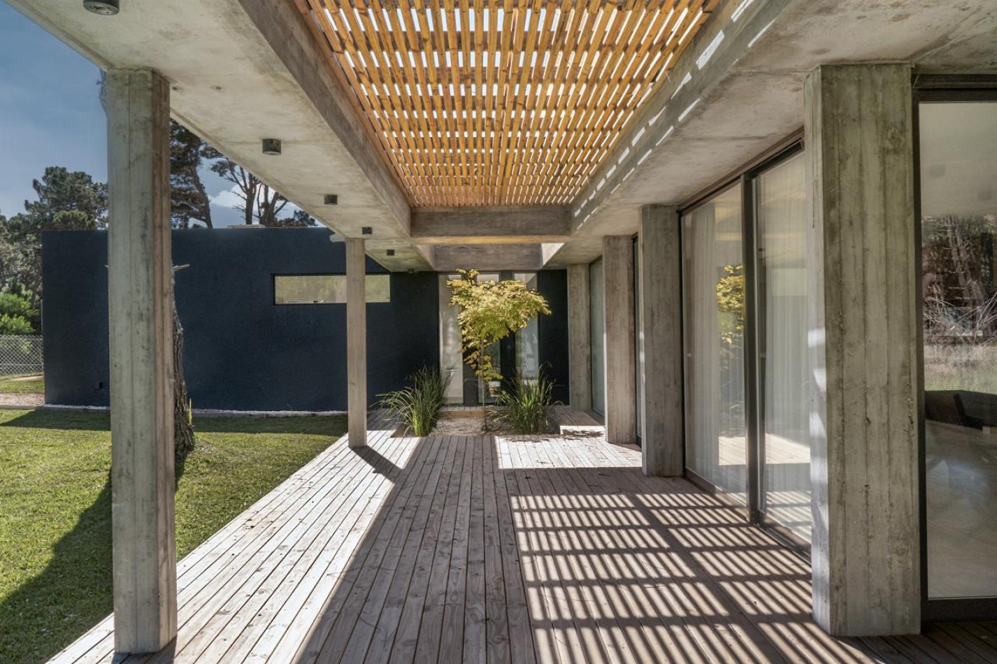 VENTA CASA PINAMAR - PIONEROS