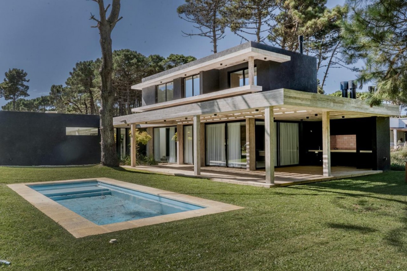 VENTA CASA PINAMAR - PIONEROS