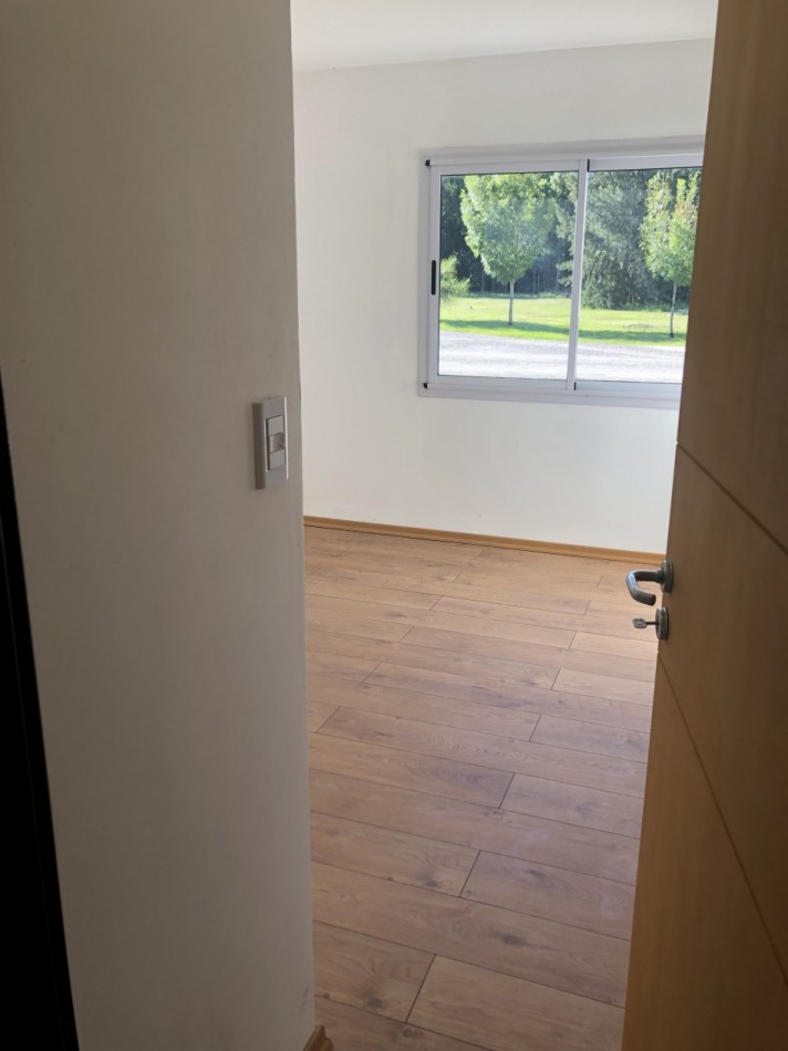 CASA - VENTA - EN BARRIO VERONICA LAWN TENIS K-1075