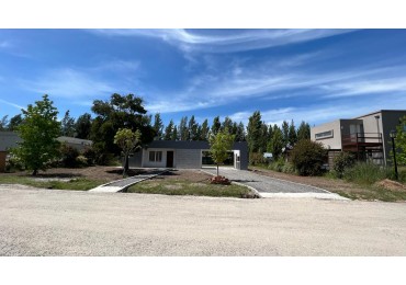 VENTA Casa en Barrio Cerrado Veronica Lawn Tenis - Punta Indio K-1146