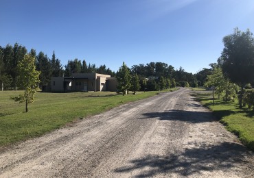 CASA - VENTA - EN BARRIO VERONICA LAWN TENIS K-1075